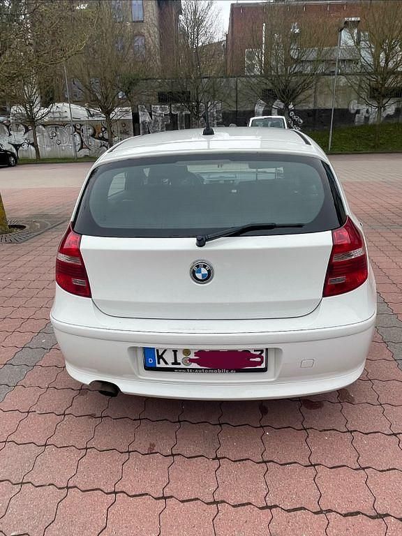 Usata BMW 118 143 CV (105 kW) 2009 Bianco Utilitaria