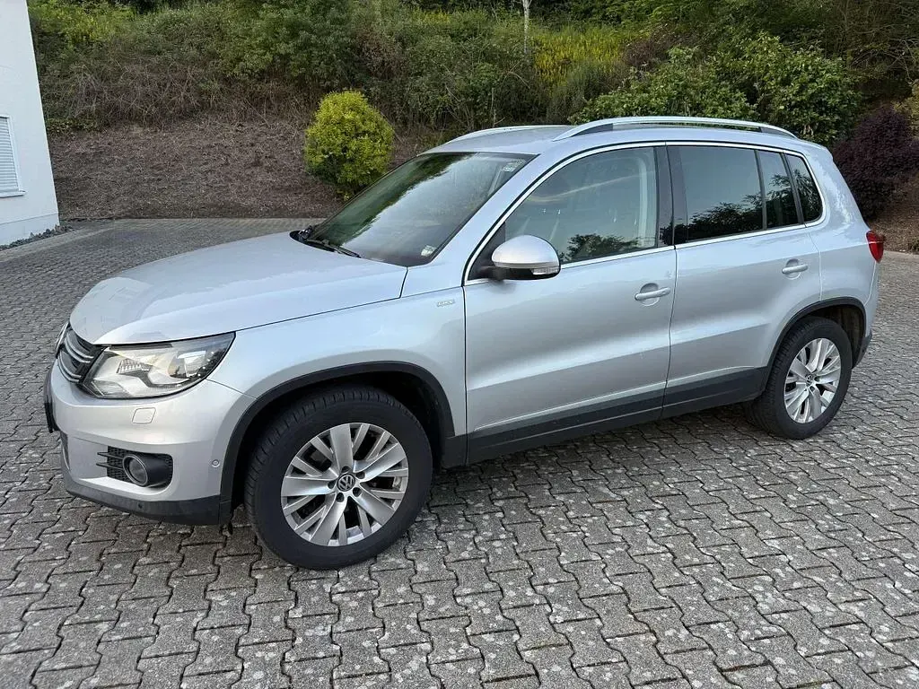 Gebraucht VW Tiguan Life 177 PS (130 kW) 2013 Grau SUV