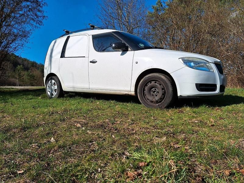 Gebraucht Skoda Roomster 69 PS (50 kW) 2008 Weiß Van / Kleinbus