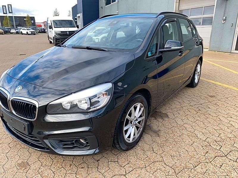 Schwarz Gebraucht 2017 BMW 216 Gran Tourer Luxury Line Van / Kleinbus | 6.900 € (Superpreis) - Bild 1/4