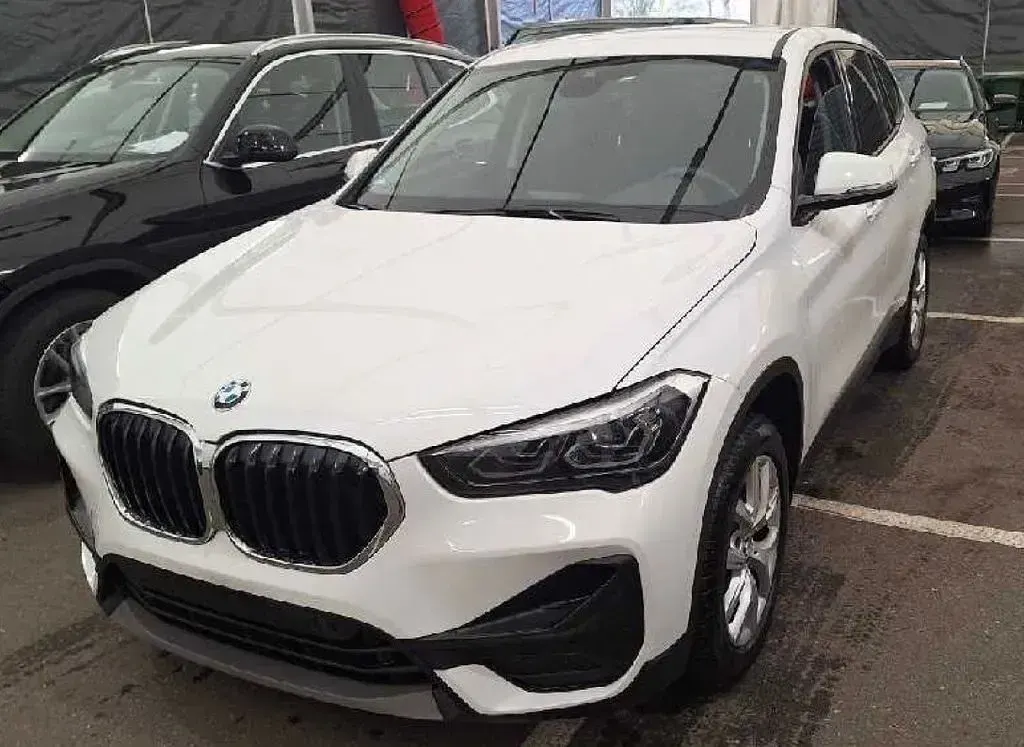 Gebraucht BMW X1 Sport Line 150 PS (110 kW) 2022 Weiß SUV