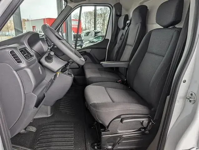 Gebraucht Renault Master 135 PS (99 kW) 2023 Weiß Van