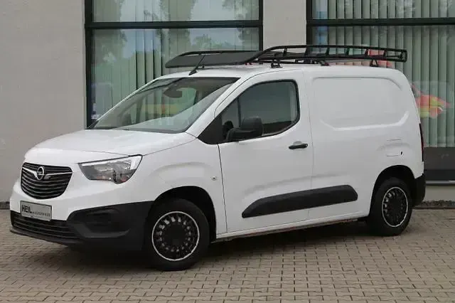 Gebraucht Opel Combo Selection 76 PS (55 kW) 2020 Weiß Van / Kleinbus