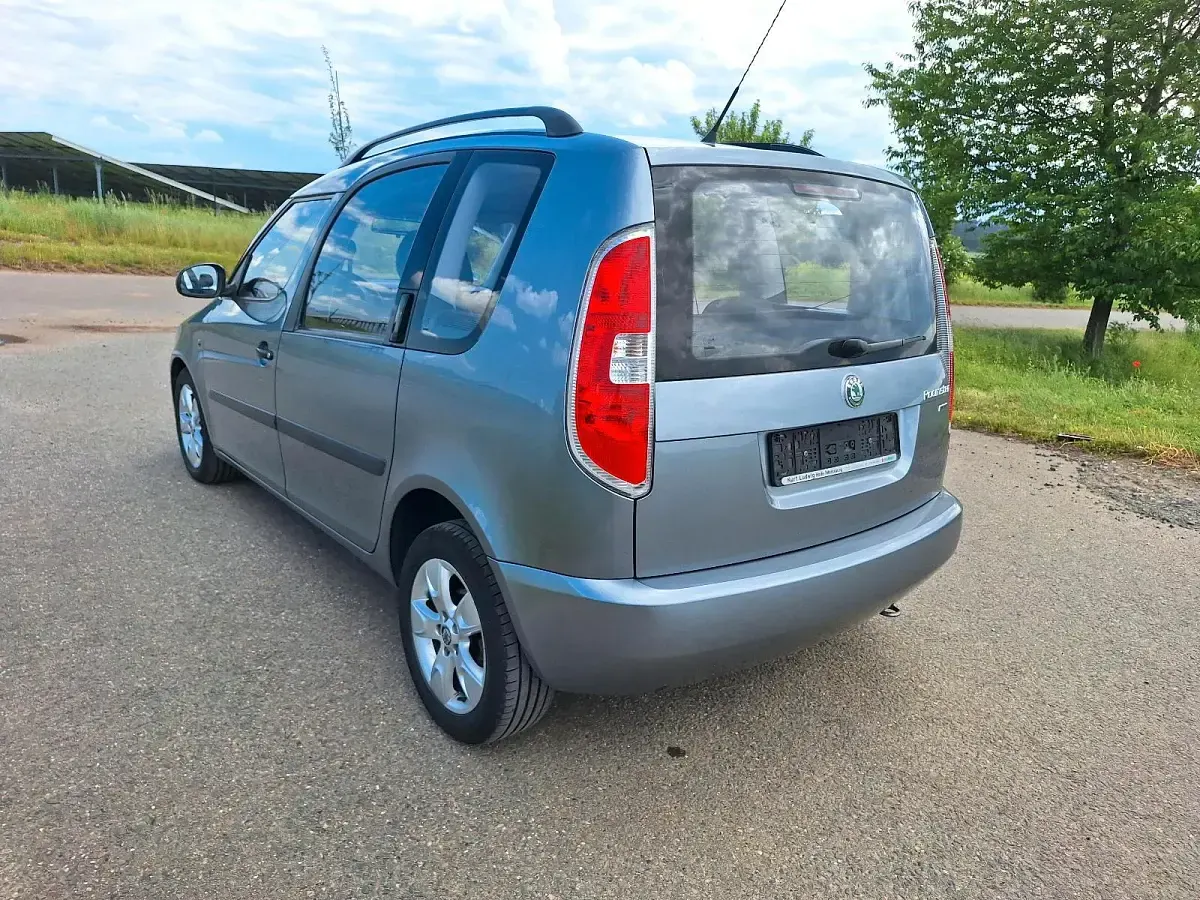 Gebraucht Skoda Roomster 86 PS (63 kW) 2011 Grau Van / Kleinbus