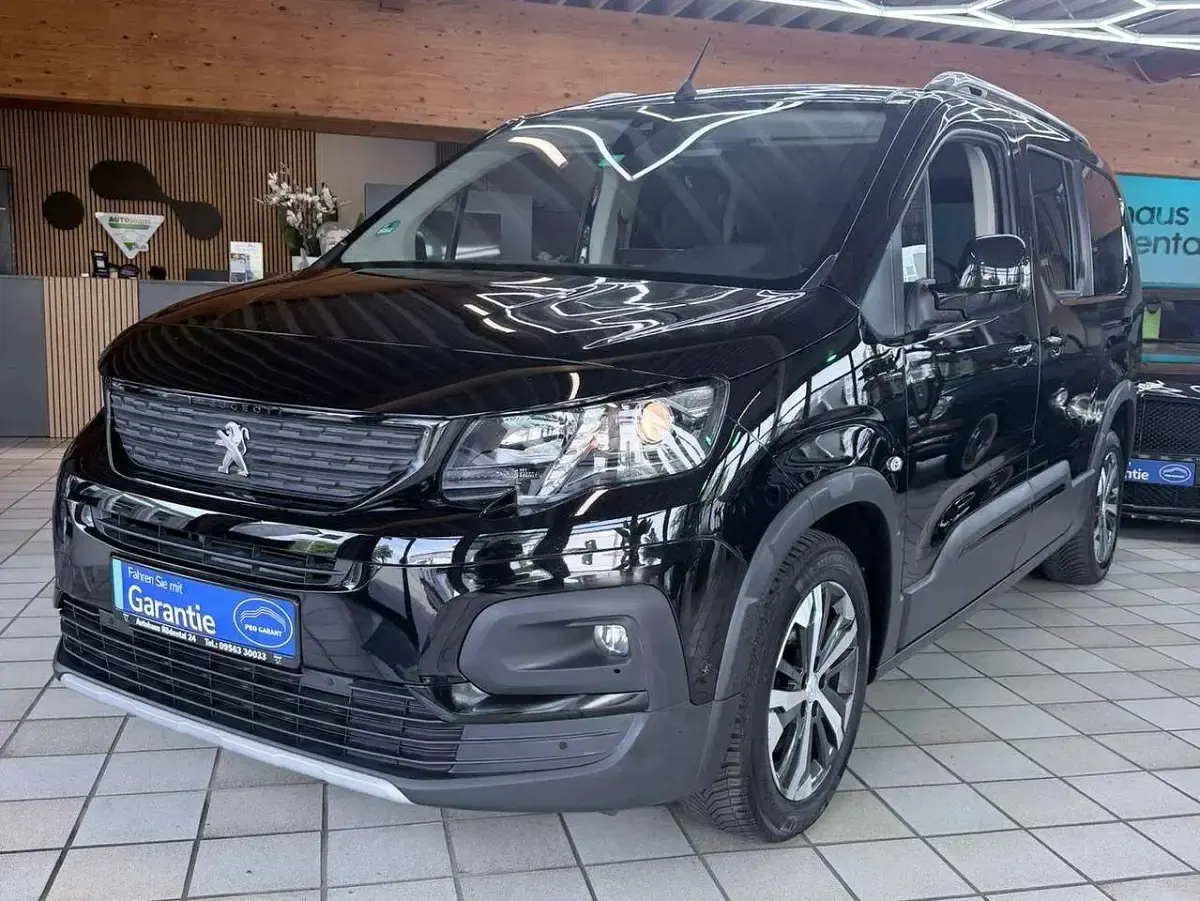 Gebraucht Peugeot Rifter 131 PS (96 kW) 2020 Schwarz Van / Kleinbus