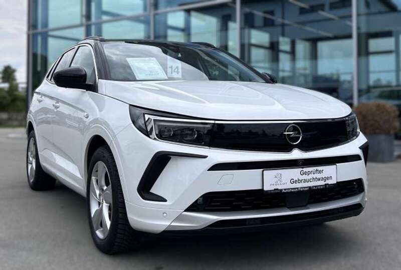 Jade weiß Gebraucht 2022 Opel Grandland X Ultimate SUV | 32.900 € (Teuer) - Bild 1/4