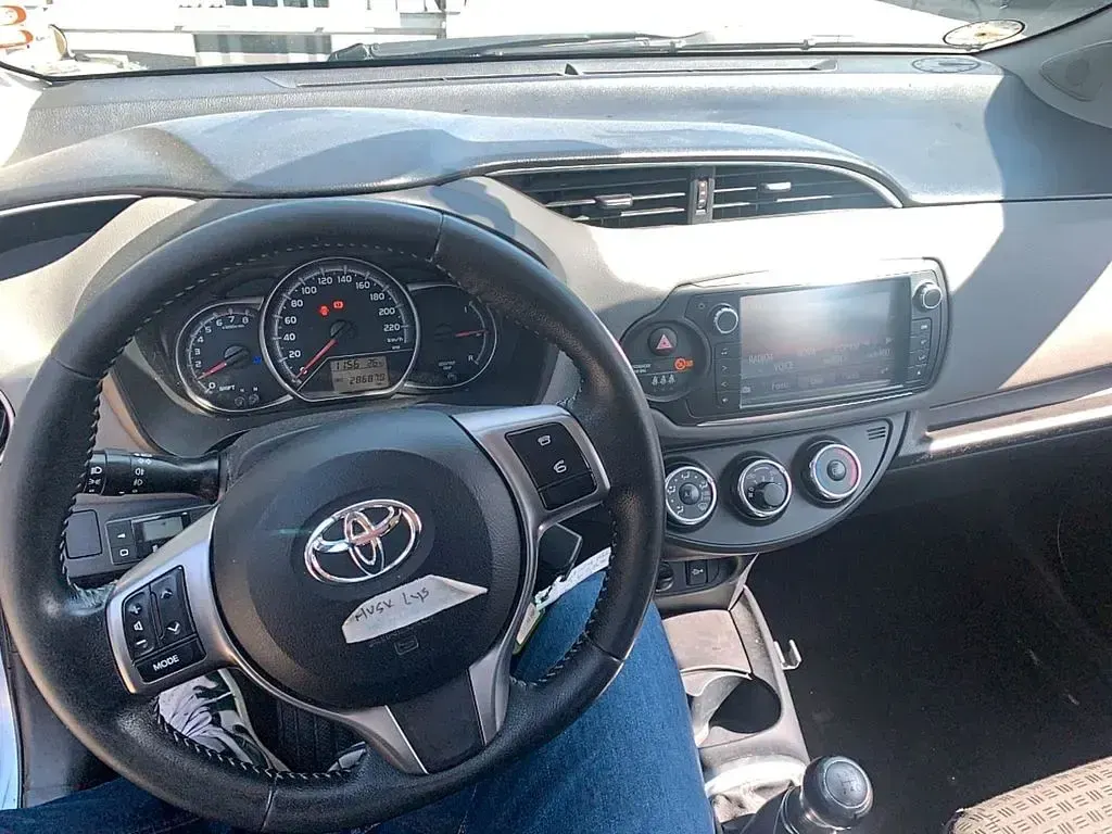 Gebraucht Toyota Yaris Edition-S 69 PS (50 kW) 2015 Blau Kleinwagen