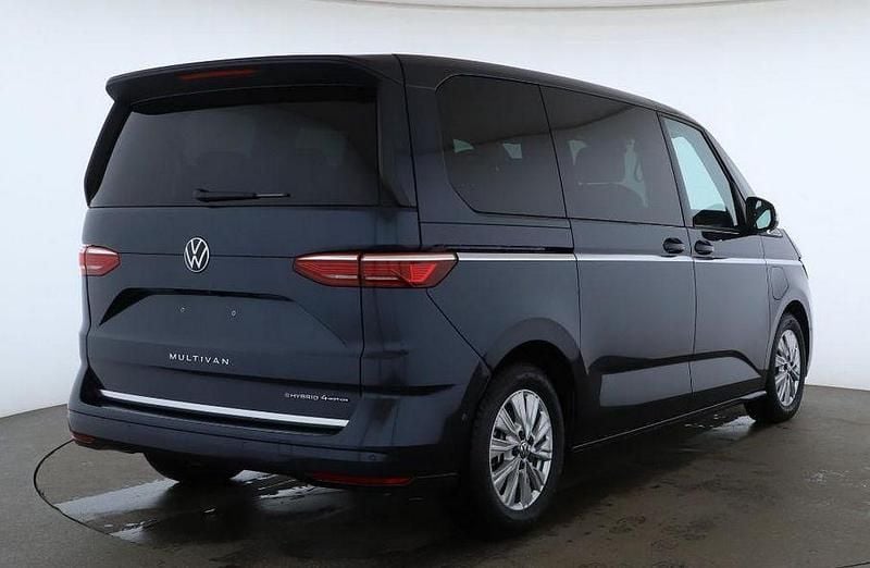 Gebraucht VW Multivan Style 245 PS (180 kW) 2025 Blau Van