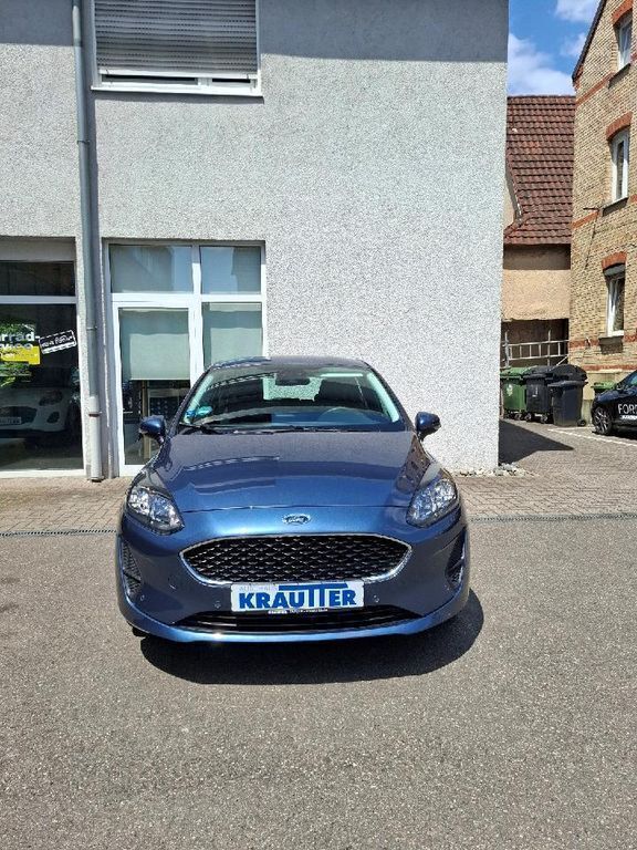 Chromablau metallic (metallic) Gebraucht 2021 Ford Fiesta Cool & Connect Kleinwagen | 14.900 € (Guter Preis) - Bild 1/4