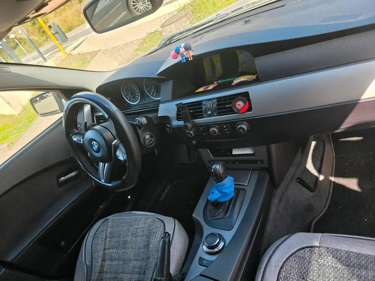 Gebraucht BMW 525 185 PS (136 kW) 2006 Silber Limousine