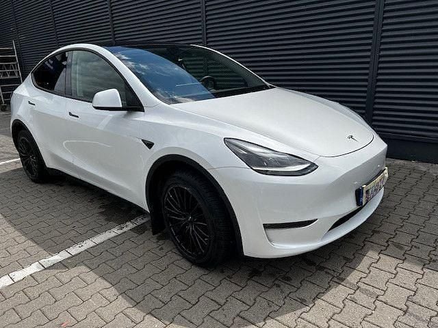 Weiß Gebraucht 2022 Tesla Model Y Long Range AWD SUV | 33.900 € (Etwas zu teuer) - Bild 1/4