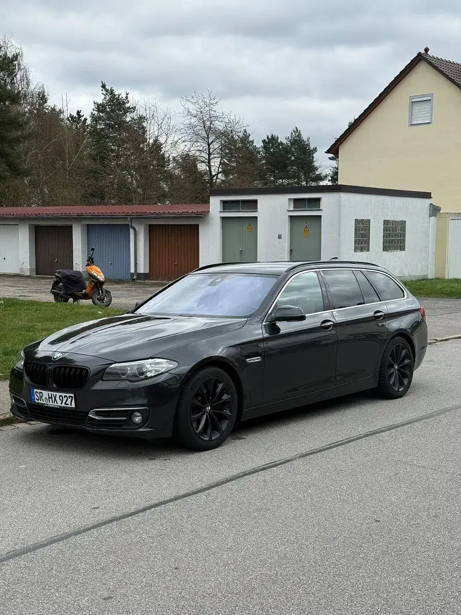 Second-hand BMW 520 Luxury Line 190 CP (139 kW) 2016 Gri Break