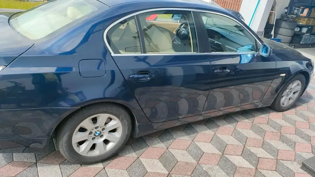 Gebraucht BMW 525 177 PS (130 kW) 2005 Blau Limousine