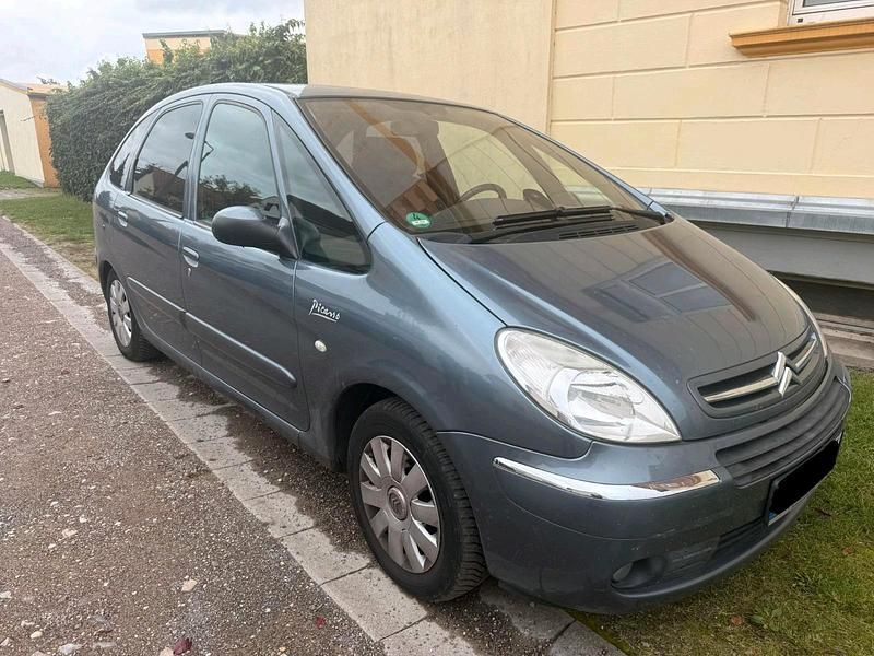 Grau Gebraucht 2006 Citroën Xsara Picasso Van / Kleinbus | 1.400 € (Guter Preis) - Bild 1/4
