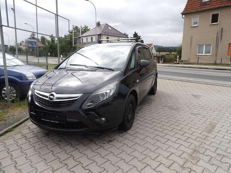 Schwarz Gebraucht 2015 Opel Zafira Tourer Style Van / Kleinbus | 9.999 € (Fairer Preis) - Bild 1/4