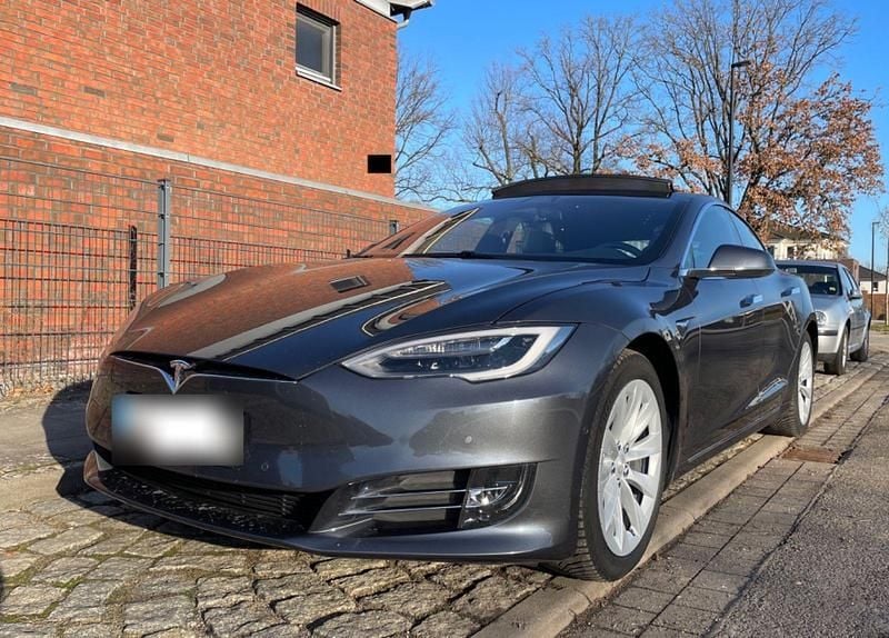 Gebraucht Tesla Model S 244 kW (332 PS) 2018 Grau Kleinwagen