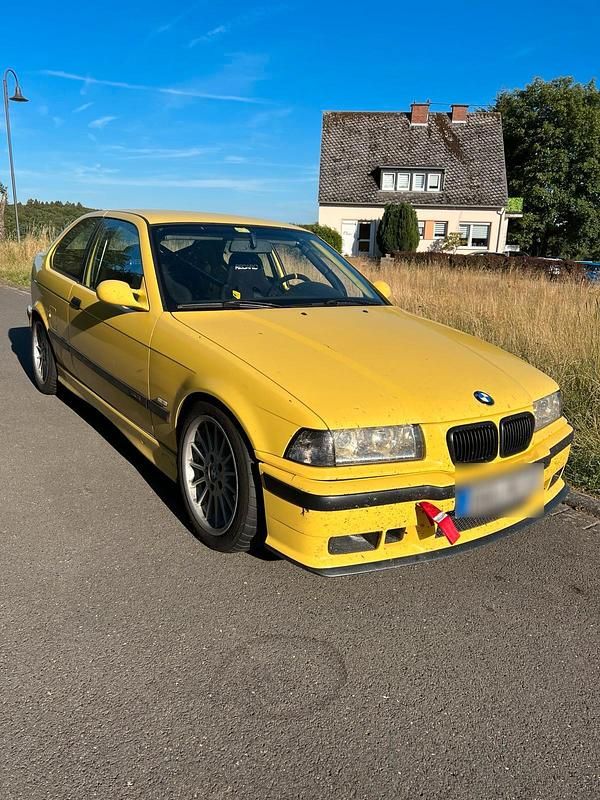 Gebraucht BMW 323 Performance 171 PS (125 kW) 1997 Gelb Coupé