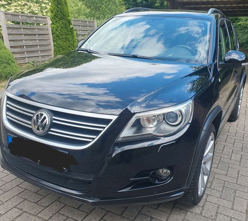 Schwarz Gebraucht 2011 VW Tiguan R-line SUV | 10.900 € (Fairer Preis) - Bild 1/4