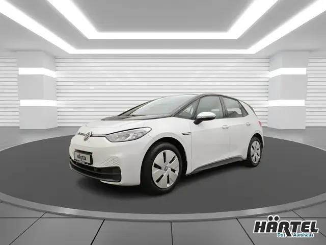 Gletscherweiss (metallic) Gebraucht 2022 VW ID.3 Pro Performance Kleinwagen | 21.000 € (Guter Preis) - Bild 1/3