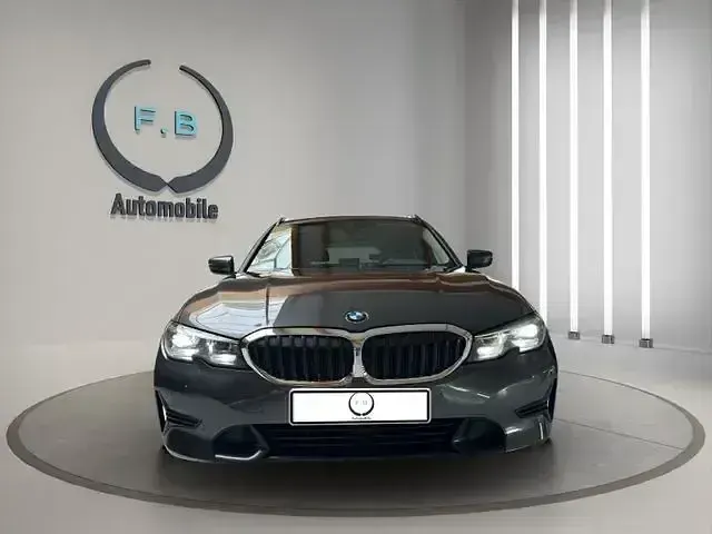 Gebraucht BMW 320 Sport Line 190 PS (139 kW) 2022 Mineralgrau Kombi