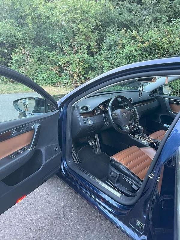 Gebraucht VW Passat 211 PS (155 kW) 2012 Blau Limousine