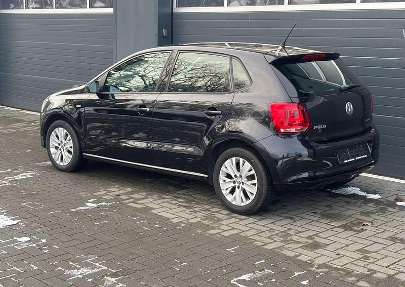 Gebraucht VW Polo Life 69 PS (50 kW) 2013 Schwarz Limousine
