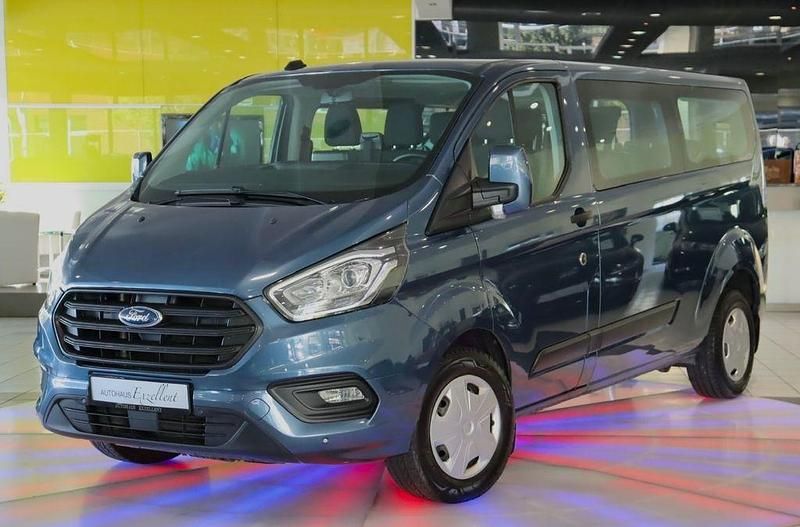 Blau Gebraucht 2019 Ford Tourneo Custom Trend Van / Kleinbus | 24.850 € (Teuer) - Bild 1/4