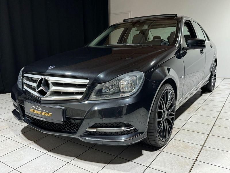 Schwarz Gebraucht 2011 Mercedes C250 Avantgarde Limousine | 11.990 € (Etwas zu teuer) - Bild 1/3