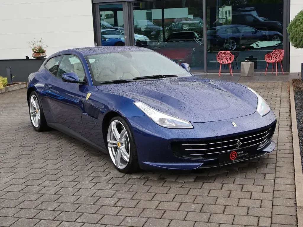 Gebraucht Ferrari GTC4Lusso 690 PS (507 kW) 2017 Blau Kombi