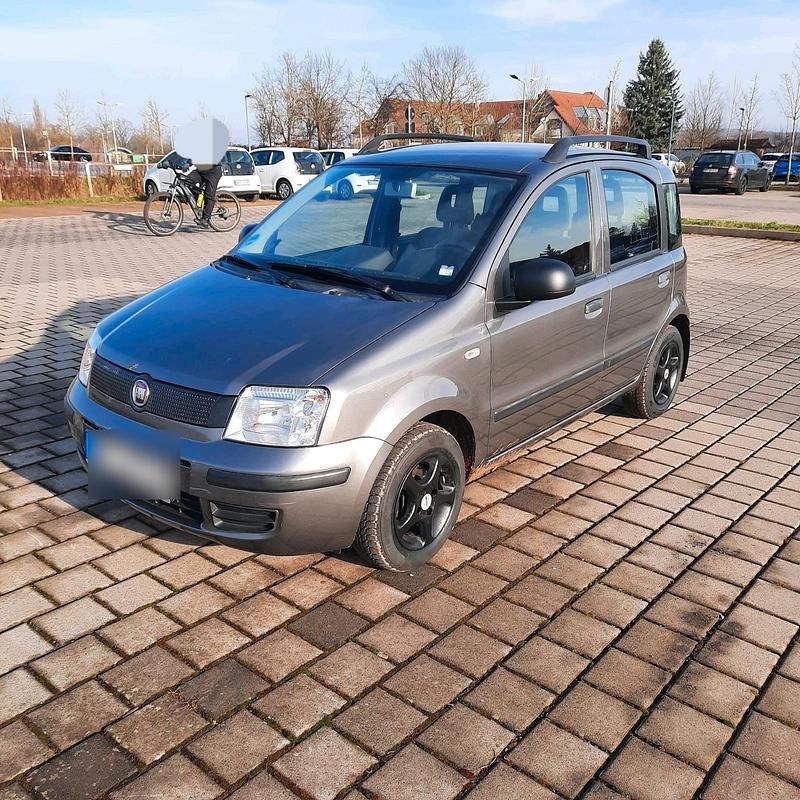 Grau Gebraucht 2012 Fiat Panda Kleinwagen | 3.200 € - Bild 1/4