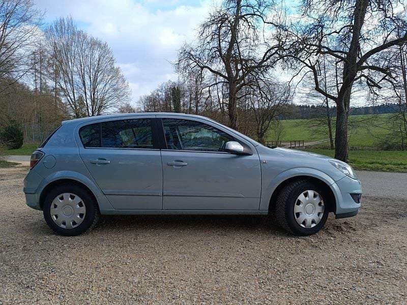 Usata Opel Astra 90 CV (66 kW) 2009 Blu Berlina