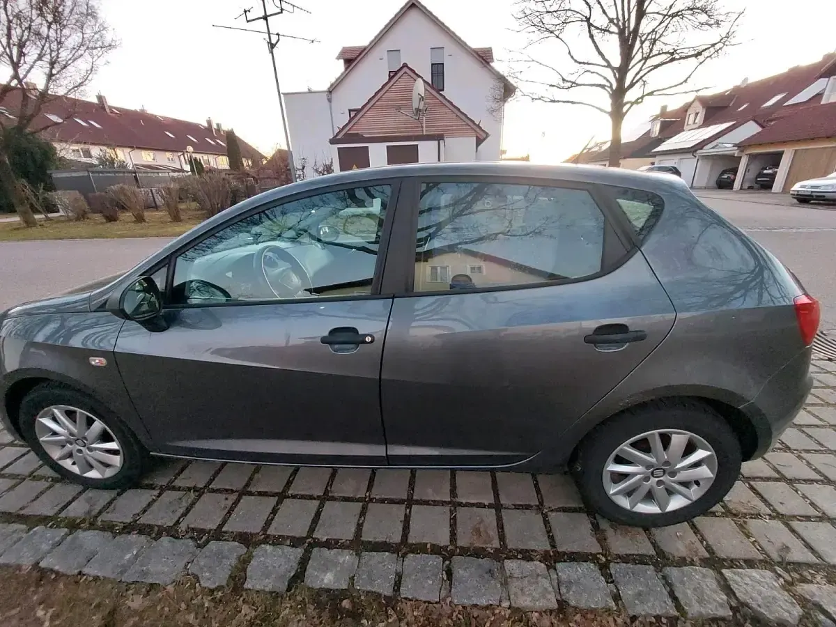 Gebraucht Seat Ibiza 75 PS (55 kW) 2012 Silber Limousine