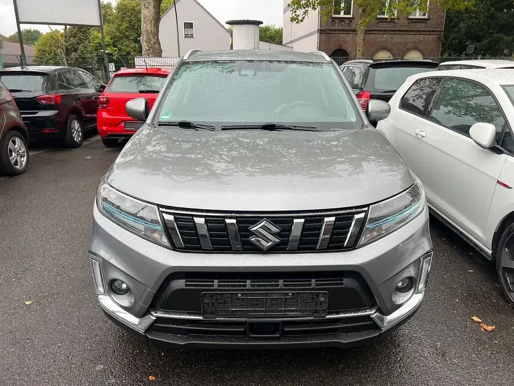 Gebraucht Suzuki Vitara Comfort 129 PS (94 kW) 2023 Grau SUV