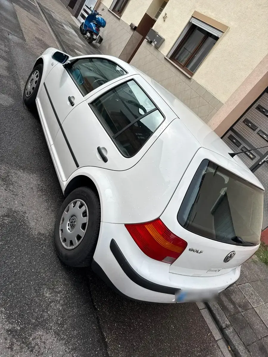 Gebraucht VW Golf IV 75 PS (55 kW) 2000 Weiß Kleinwagen
