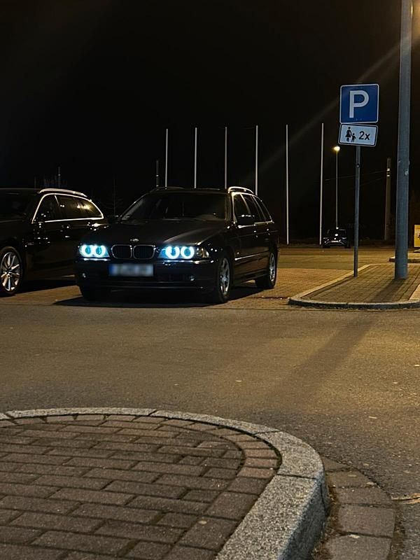 Gebraucht BMW 525 Basis 192 PS (141 kW) 2001 Blau Kombi