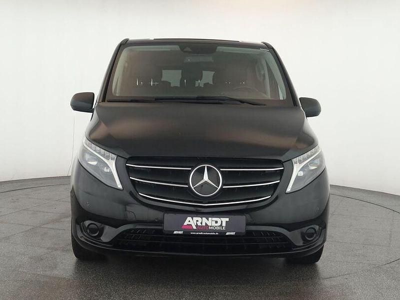 Gebraucht Mercedes Vito 237 PS (174 kW) 2023 Obsidianschwarz metallic Van