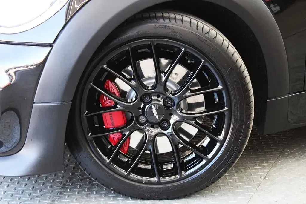 Gebraucht Mini John Cooper Works Cabriolet 211 PS (155 kW) 2012 Midnight black Cabrio