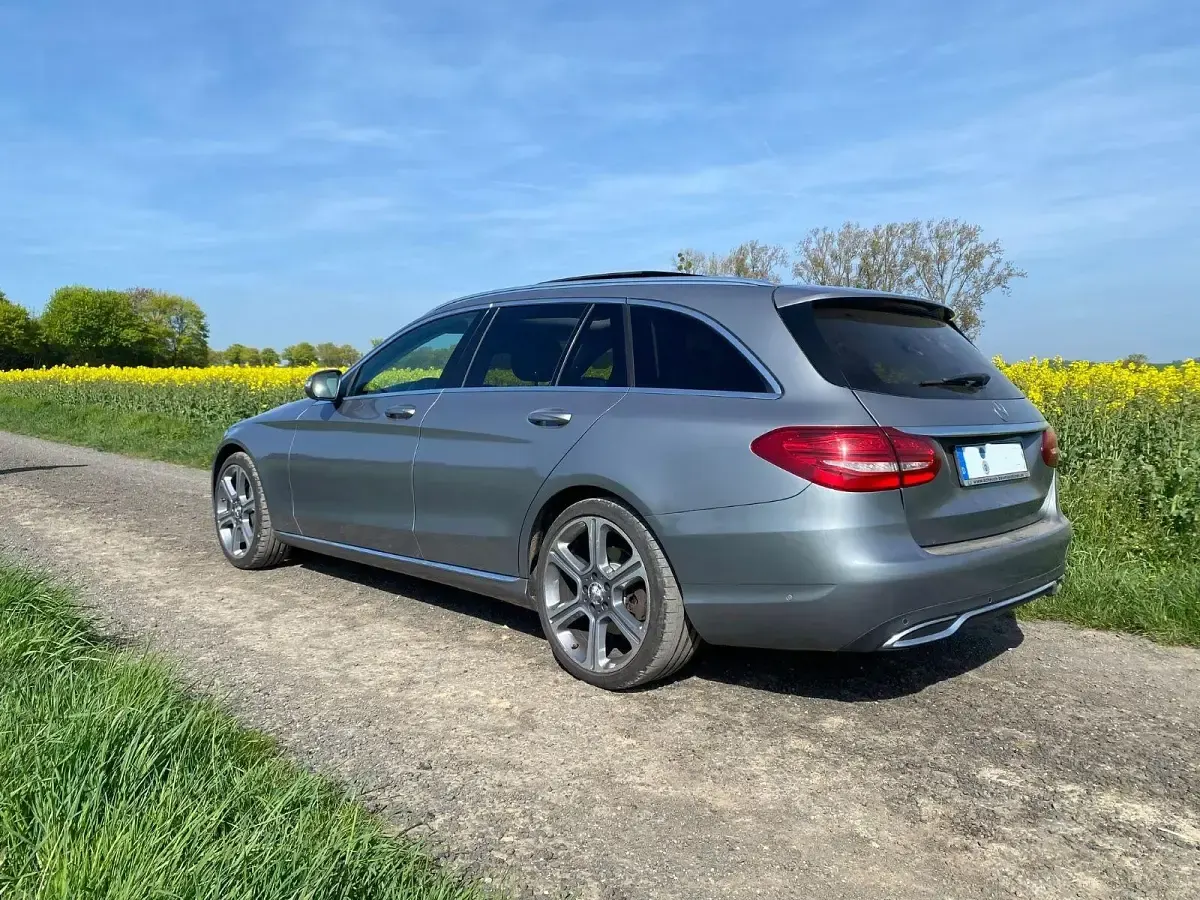 Gebraucht Mercedes C250 204 PS (150 kW) 2015 Silber Kombi