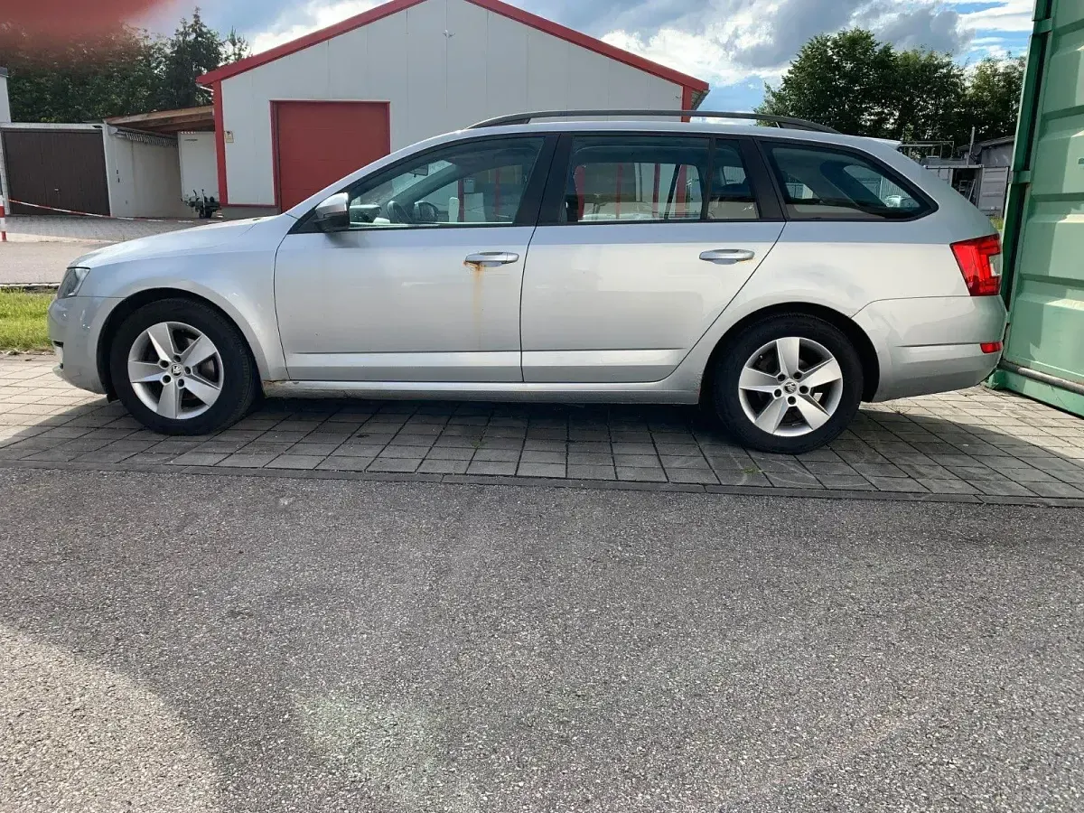Gebraucht Skoda Octavia 140 PS (102 kW) 2014 Silber Kombi