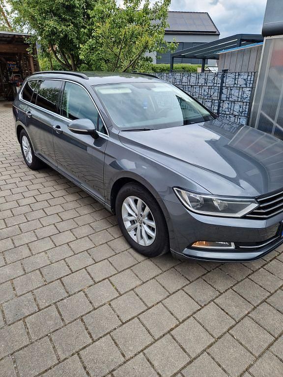 Gebraucht VW Passat Trendline 150 PS (110 kW) 2015 Grau Kombi