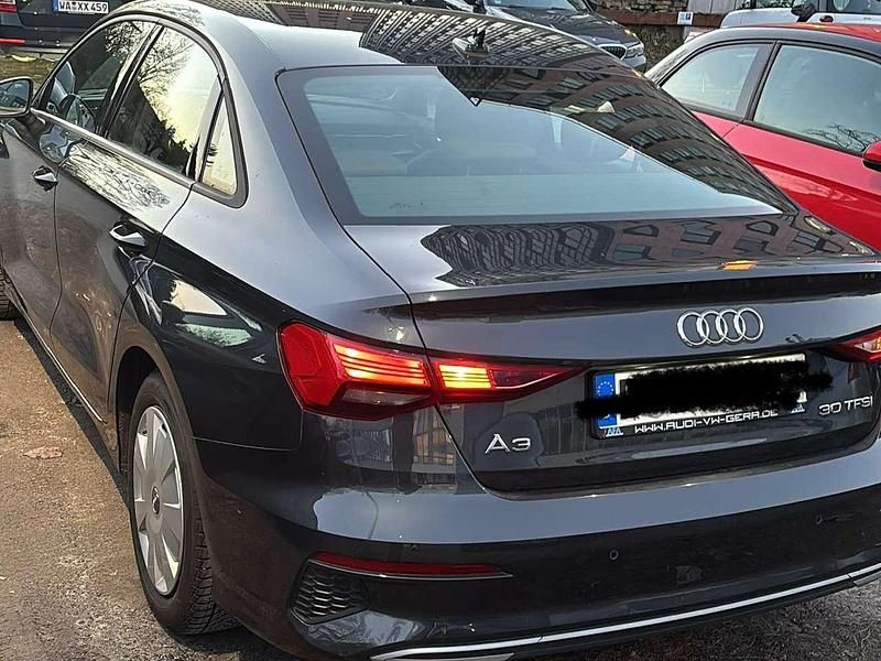 Gebraucht Audi A3 110 PS (80 kW) 2021 Grau Limousine