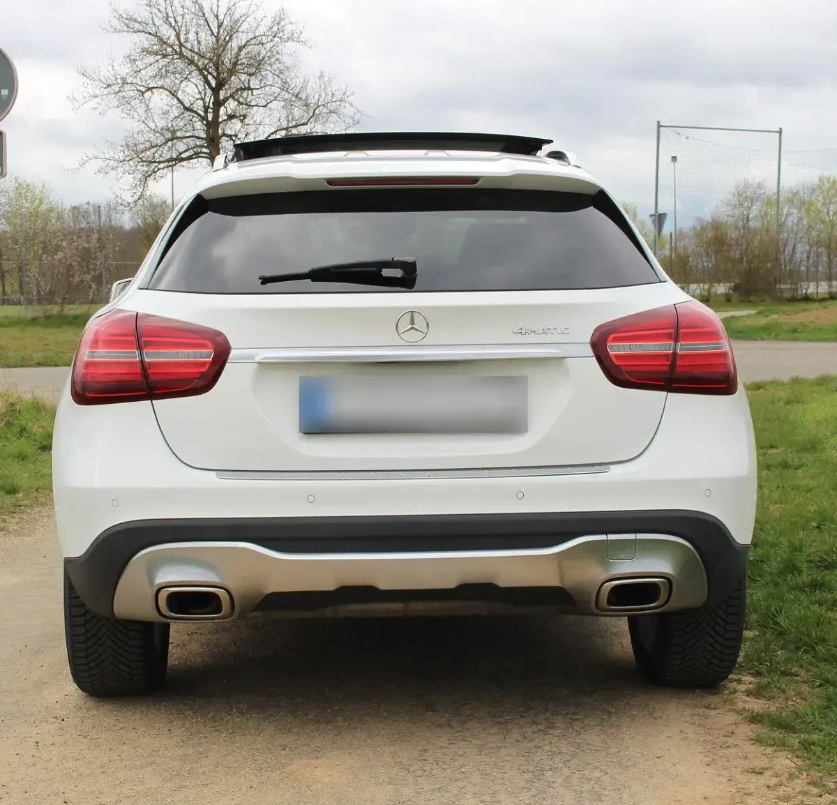 Gebraucht Mercedes GLA220 184 PS (135 kW) 2018 Weiß SUV
