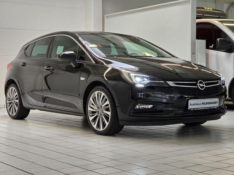 Schwarz Gebraucht 2019 Opel Astra Ultimate Limousine | 19.950 € (Etwas zu teuer) - Bild 1/4