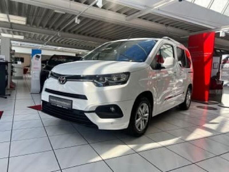 Schaumweiß Gebraucht 2020 Toyota Proace Verso City Kombi | 19.950 € (Fairer Preis) - Bild 1/4