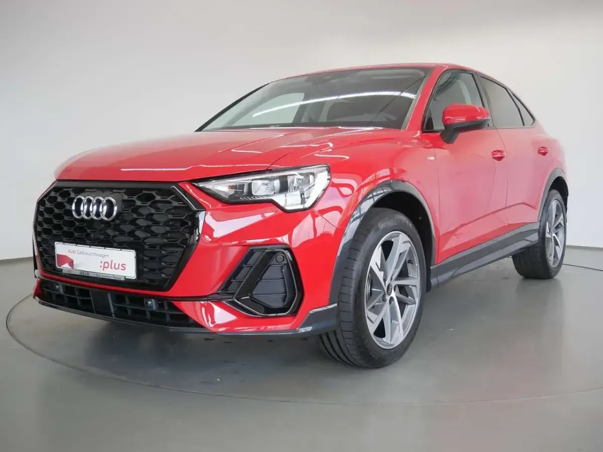 Gebraucht Audi Q3 Sportback S-Line 150 PS (110 kW) 2025 Progressivrot metallic SUV