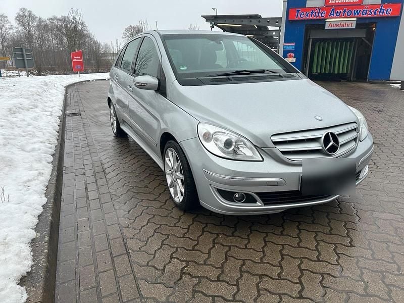 Gebraucht Mercedes B200 136 PS (100 kW) 2007 Silber Van / Kleinbus