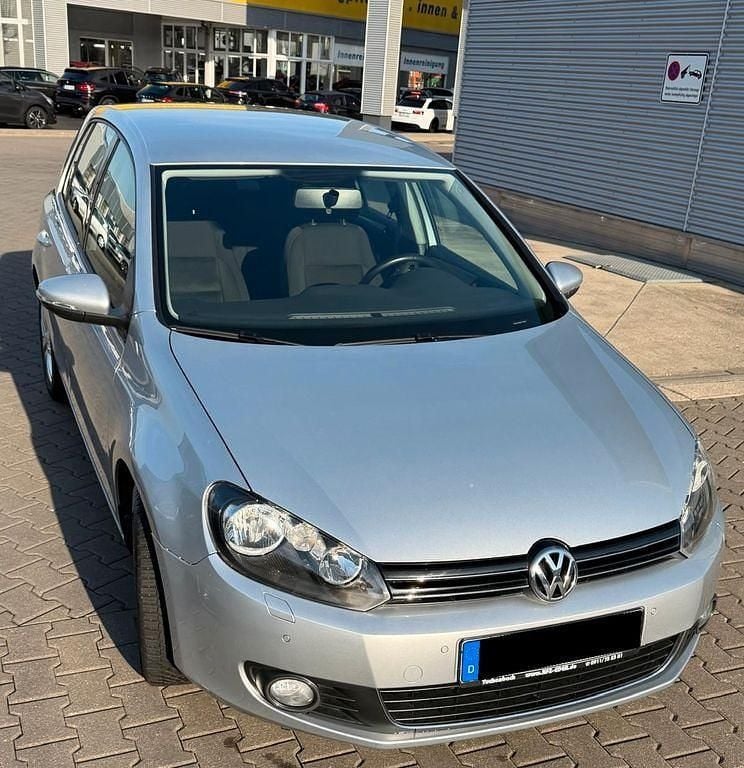 Gebraucht VW Golf VI Highline 122 PS (89 kW) 2011 Silber Kleinwagen