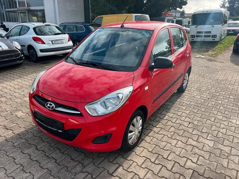 Rot Gebraucht 2013 Hyundai i10 Kleinwagen | 2.290 € - Bild 1/4