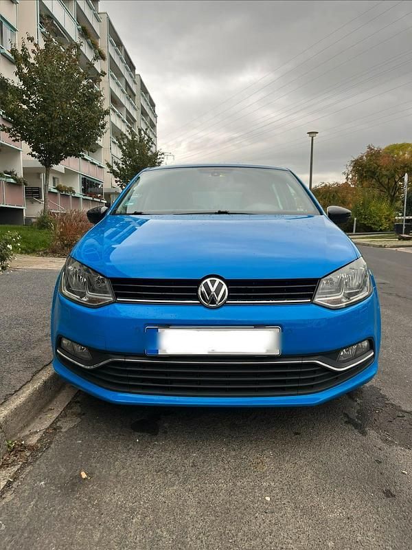 Blau Gebraucht 2014 VW Polo Kleinwagen | 6.999 € (Etwas zu teuer) - Bild 1/4