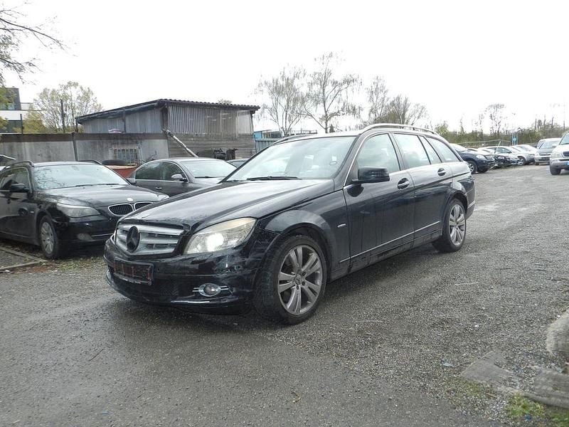 Gebraucht Mercedes C320 224 PS (164 kW) 2008 Schwarz Kombi